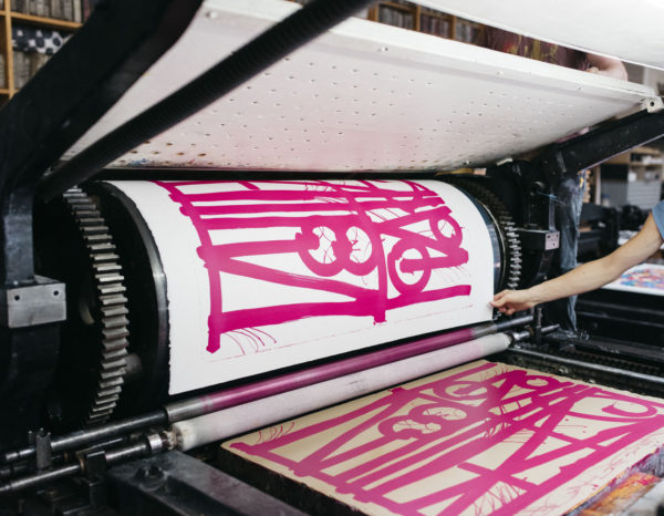 ludavico-and-ludovico-pink-edition-retna-print-them-all-printing-process-paris
