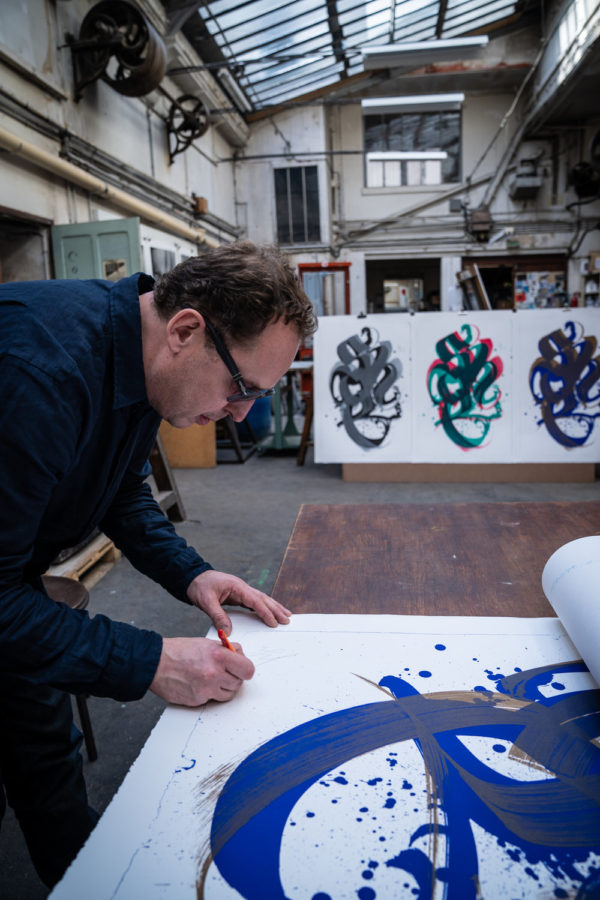 unambidextrous-blue-metallic-brown-niels-shoe-meulman-signing-his-lithograph-limited-edition-print-them-all